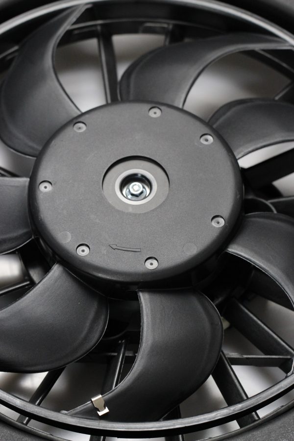 BX00400012-1-2 BOXI 620-042 4677695AA Dual Radiator and Condenser Fan Assembly Fit 5